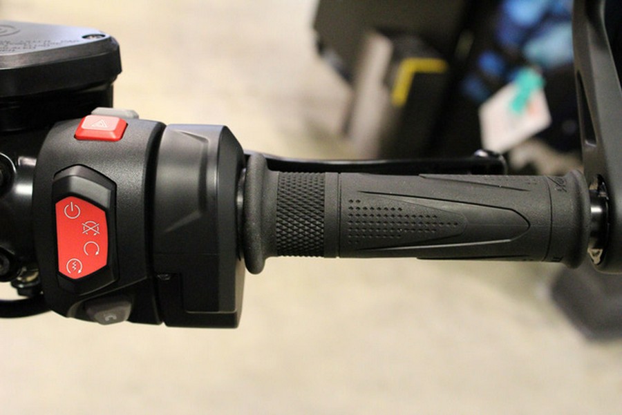 2026 Triumph Rocket 3 Storm R Sapphire Black/Granite Storm R