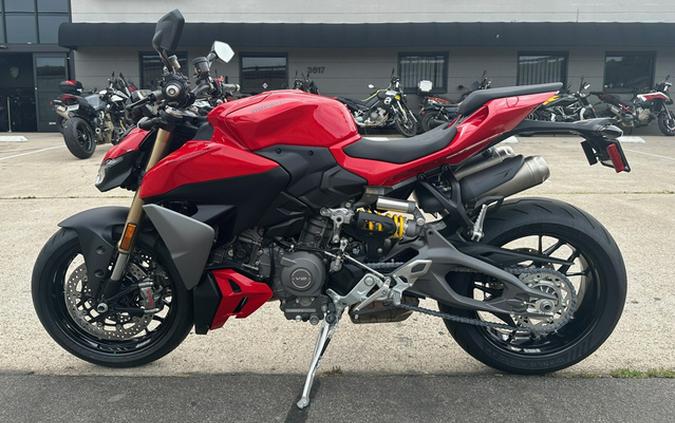 2026 Ducati STREETFIGHTER V2 896