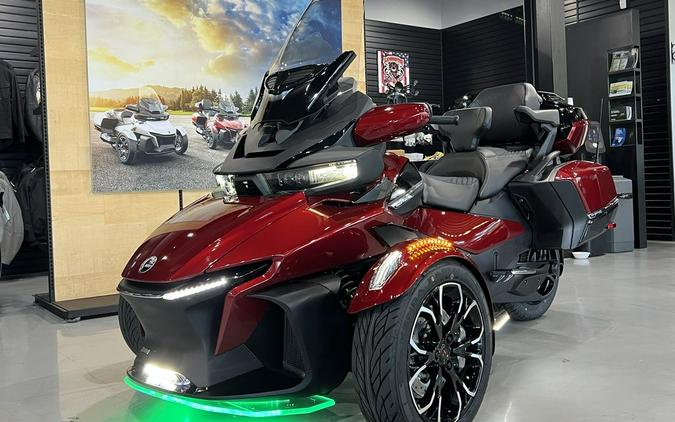 2022 Can-Am® Spyder RT Limited Chrome Wheels