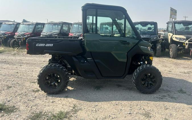 2024 Can-Am® Defender DPS CAB HD9