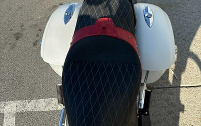 2017 Indian Chieftain White Smoke