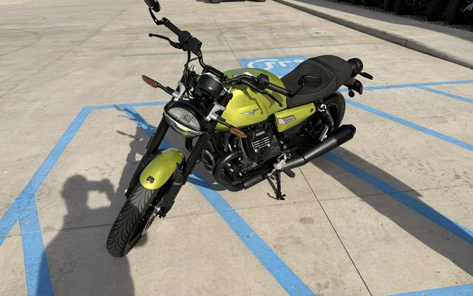 2026 Moto Guzzi V7 Sport