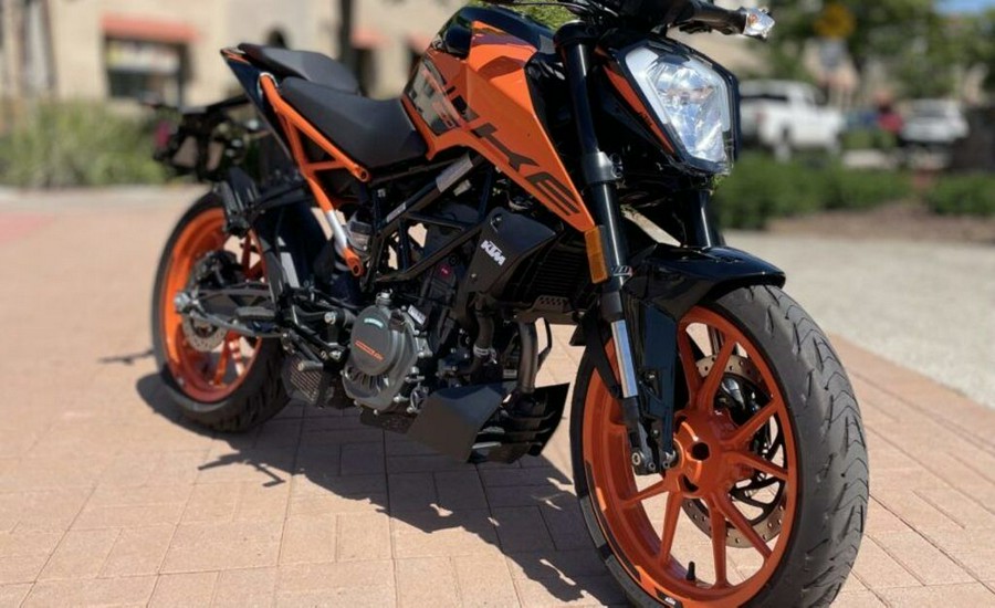 2022 KTM 200 Duke