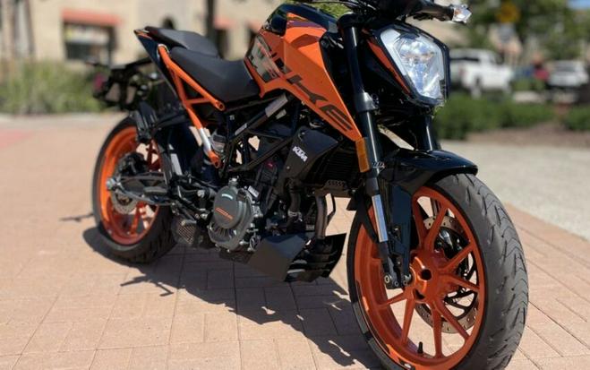 2022 KTM 200 Duke