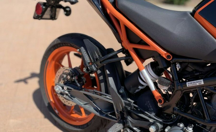 2022 KTM 200 Duke