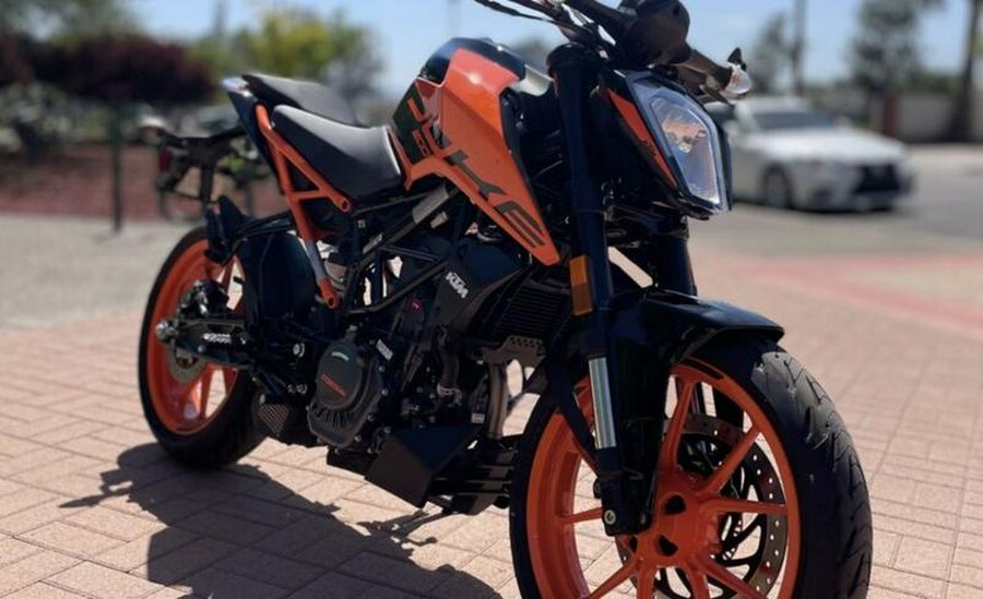 2022 KTM 200 Duke