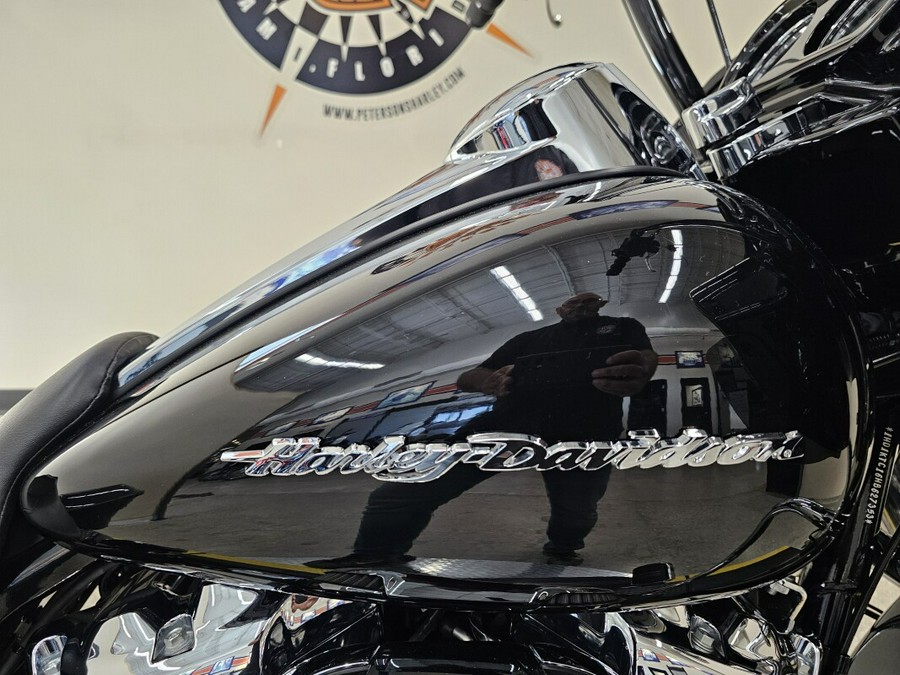 2017 Harley-Davidson® Road Glide® Special Vivid Black