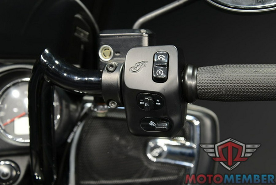 2020 Indian Chieftain Titanium Smoke