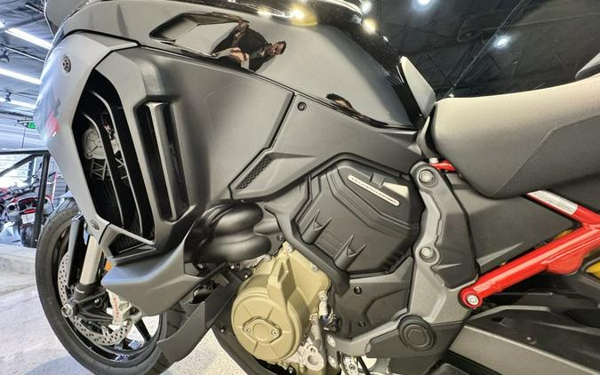 2026 Ducati Multistrada V4 S Travel & Radar Thrilling Black