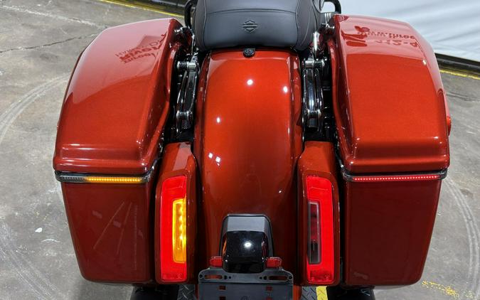 2025 Harley-Davidson® Road Glide® Whiskey Firestorm - Black Finish