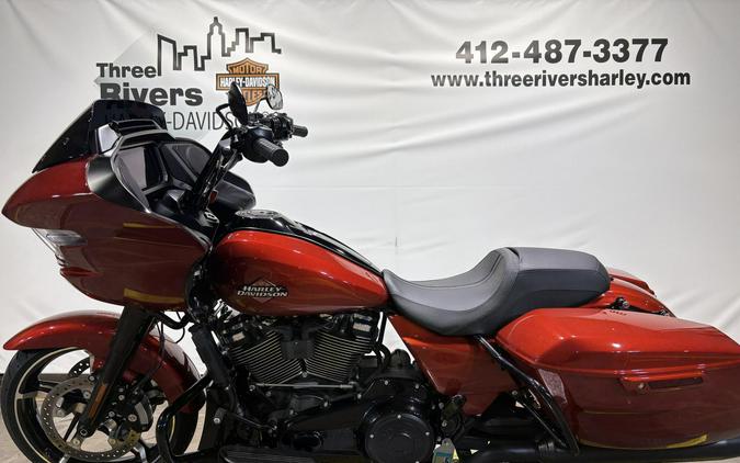 2025 Harley-Davidson® Road Glide® Whiskey Firestorm - Black Finish