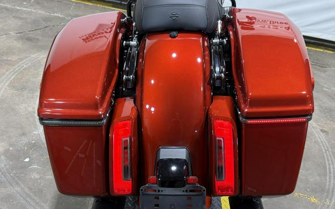 2025 Harley-Davidson® Road Glide® Whiskey Firestorm - Black Finish