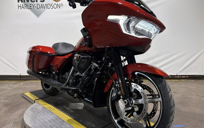 2025 Harley-Davidson® Road Glide® Whiskey Firestorm - Black Finish