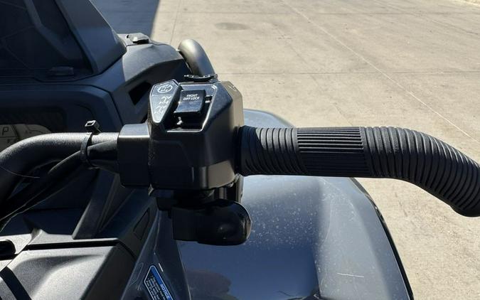 2026 Can-Am® Outlander X mr 1000R Granite Grey