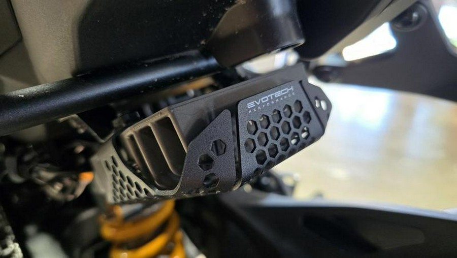 2025 Honda® CB1000 Hornet SP