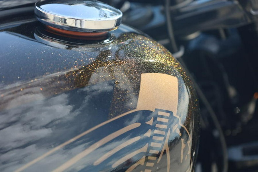 2024 Indian Motorcycle® Sport Chief Icon Smoky Quartz Metallic Pearl