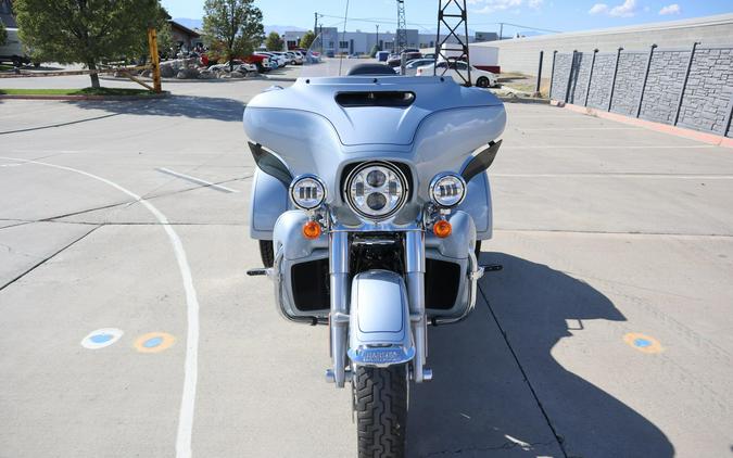 2023 Harley-Davidson Tri Glide Ultra FLHTCUTG