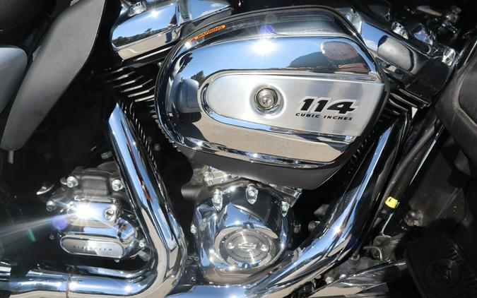 2023 Harley-Davidson Tri Glide Ultra FLHTCUTG