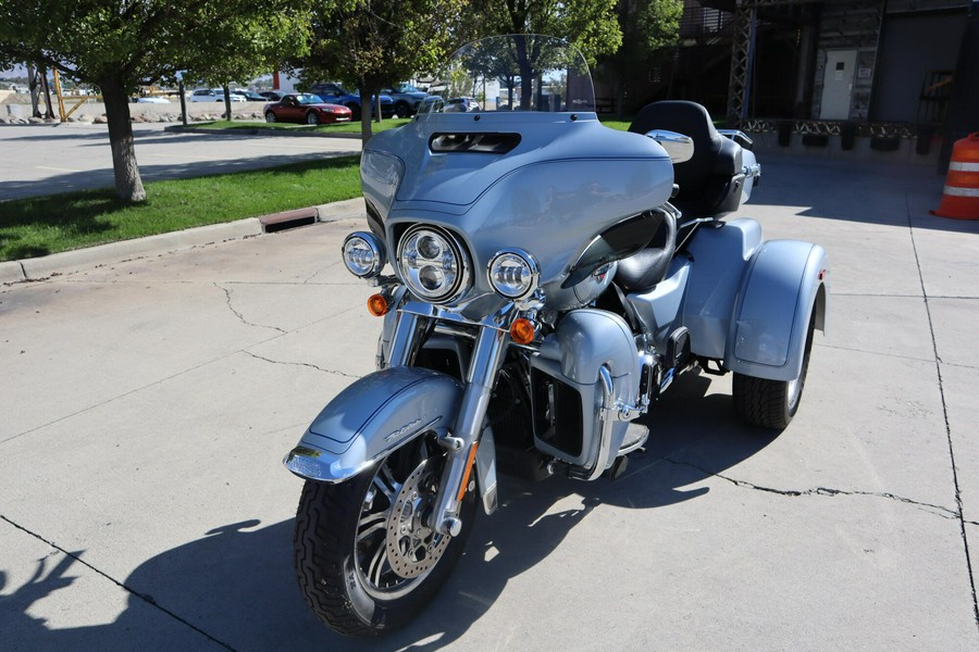 2023 Harley-Davidson Tri Glide Ultra FLHTCUTG