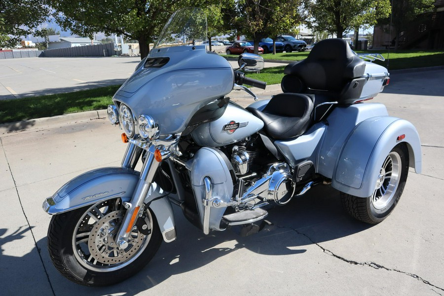 2023 Harley-Davidson Tri Glide Ultra FLHTCUTG