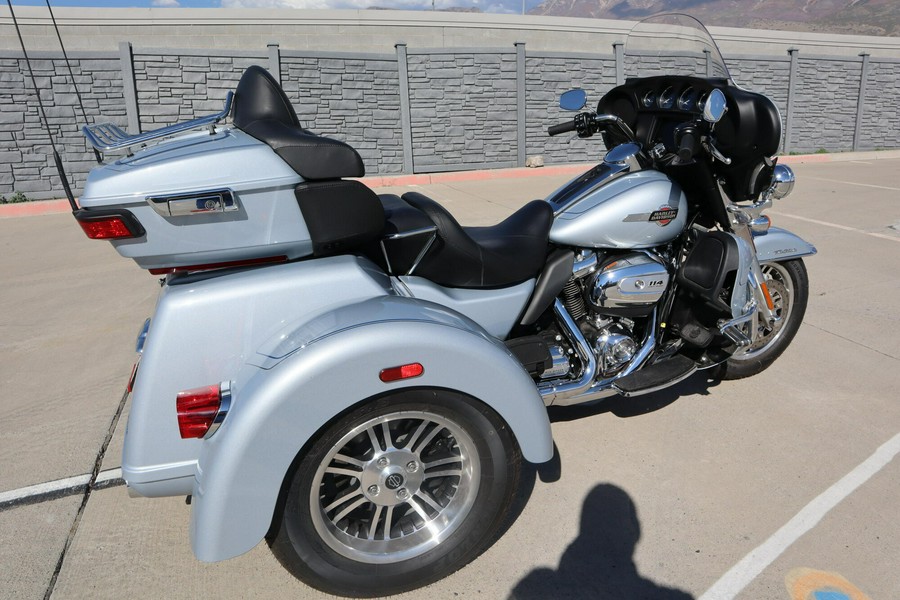 2023 Harley-Davidson Tri Glide Ultra FLHTCUTG