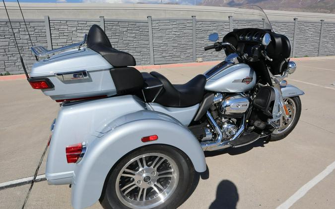 2023 Harley-Davidson Tri Glide Ultra FLHTCUTG