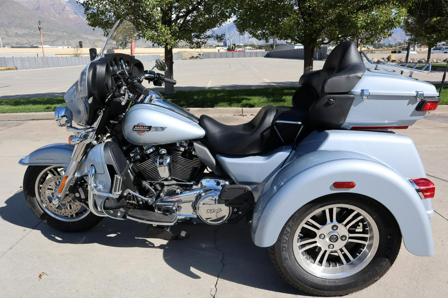 2023 Harley-Davidson Tri Glide Ultra FLHTCUTG