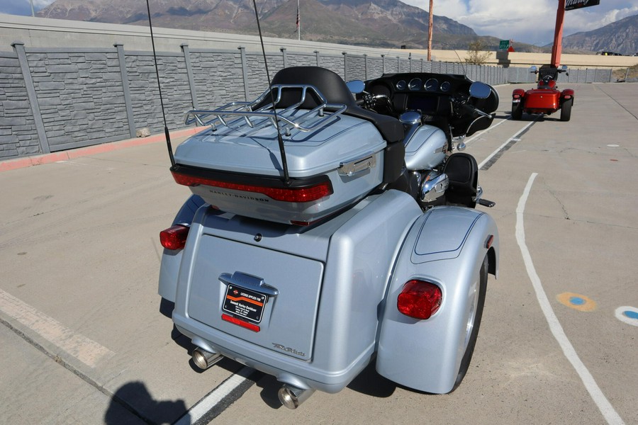 2023 Harley-Davidson Tri Glide Ultra FLHTCUTG