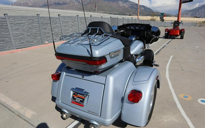2023 Harley-Davidson Tri Glide Ultra FLHTCUTG
