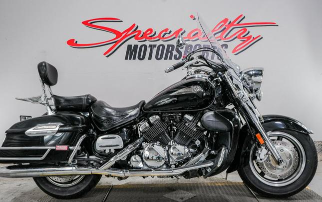 2006 Yamaha Royal Star® Midnight Tour Deluxe