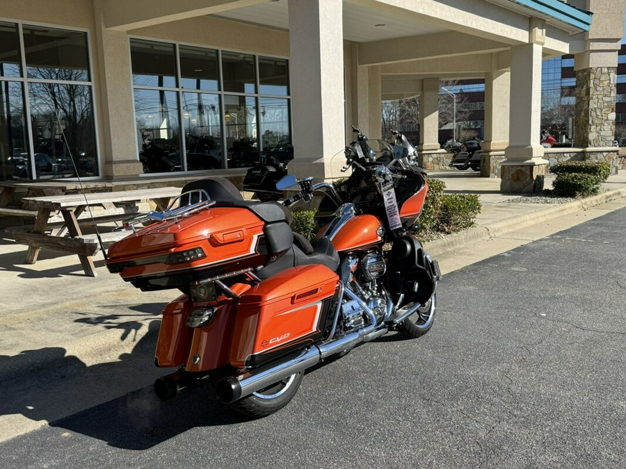 2022 Harley-Davidson® CVO™ Road Glide® Limited Wicked Orange Pearl