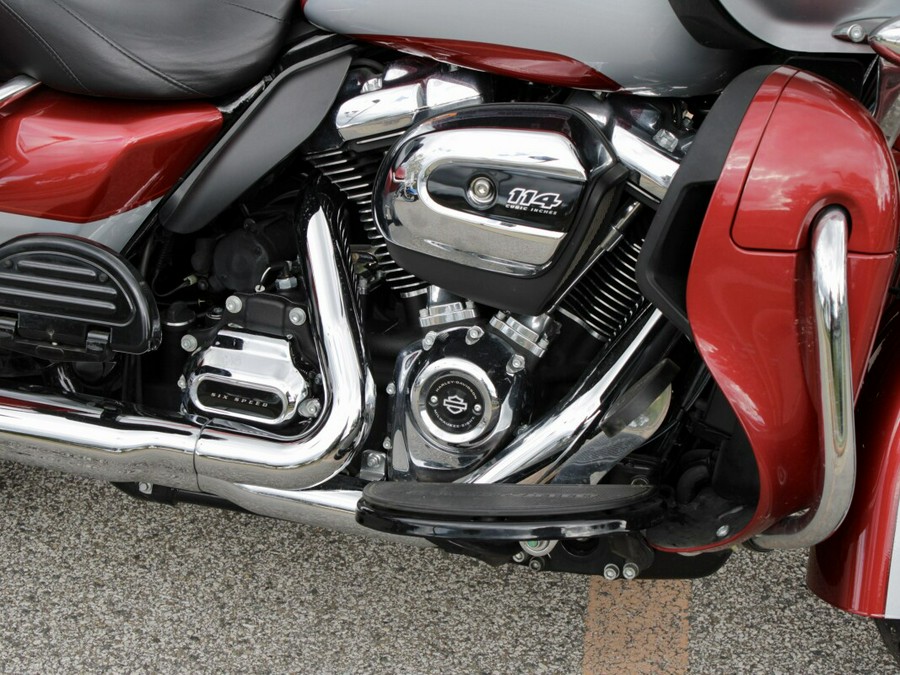 Used 2019 Harley-Davidson Road Glide Ultra Grand American Touring Motorcycle For Sale In Medina, OH