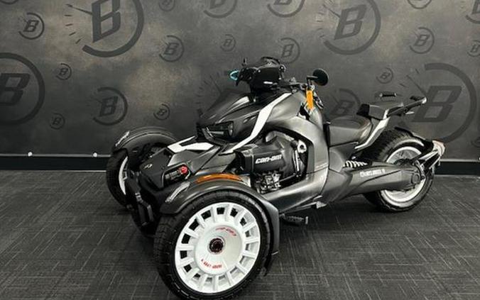 2023 Can-Am® 000F3PC00