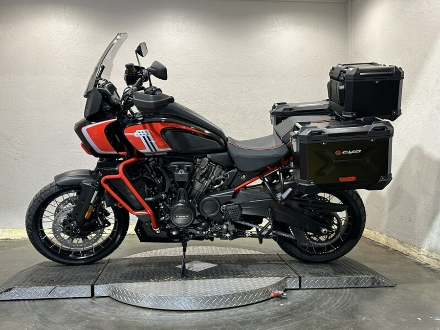 Harley-Davidson CVO™ Pan America® 2024 RA1250SE 84424107 LEGENDARY ORNG W/ PINSTRIPE
