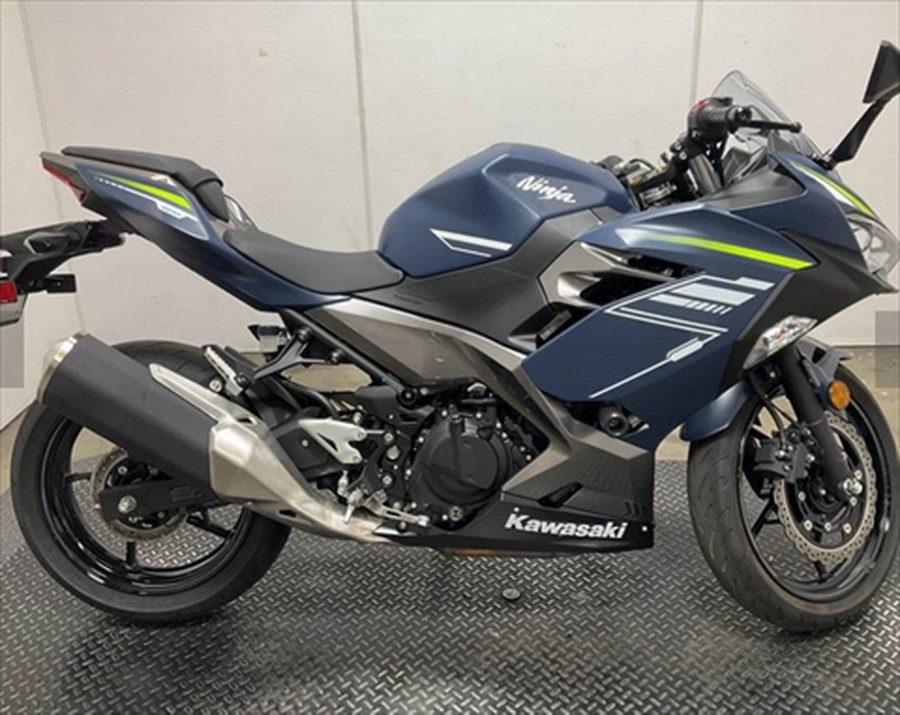 2022 Kawasaki Ninja 400 ABS