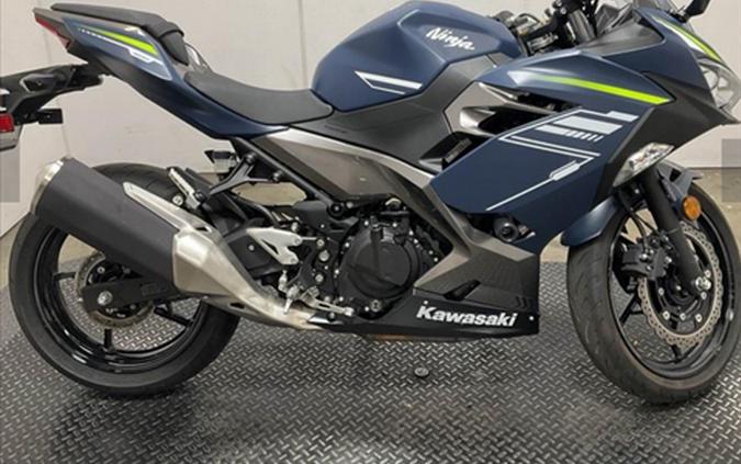 2022 Kawasaki Ninja 400 ABS