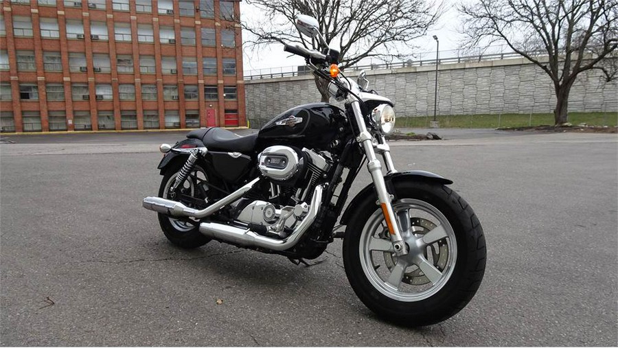 2015 Harley-Davidson® Sportster 1200 Custom