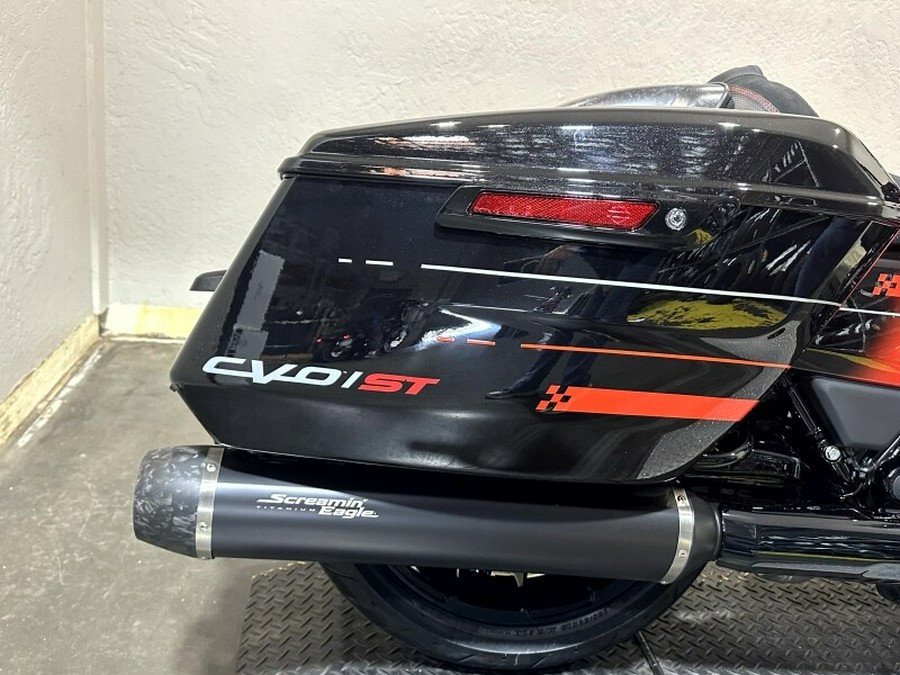 Harley-Davidson® CVO Road Glide ST 2026 FLTRXSTSE 84681636DT CITRUS HEAT W/ PINSTRIPE