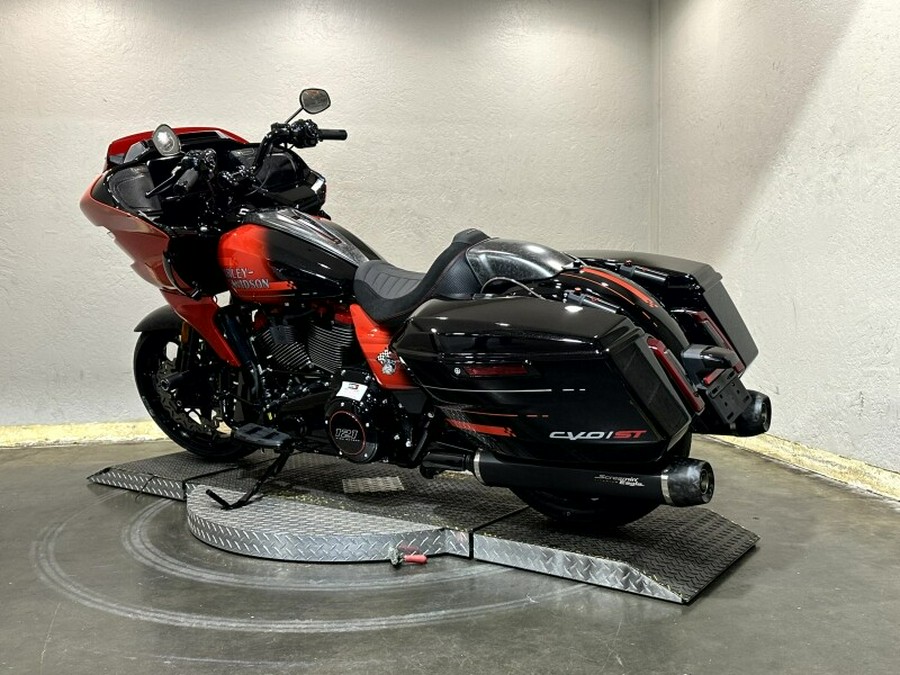 Harley-Davidson® CVO Road Glide ST 2026 FLTRXSTSE 84681636DT CITRUS HEAT W/ PINSTRIPE
