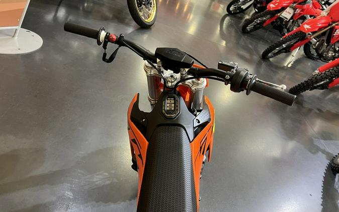 2027 KTM SX E 5