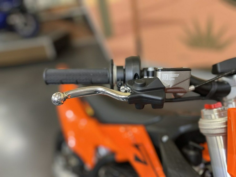 2027 KTM SX E 5