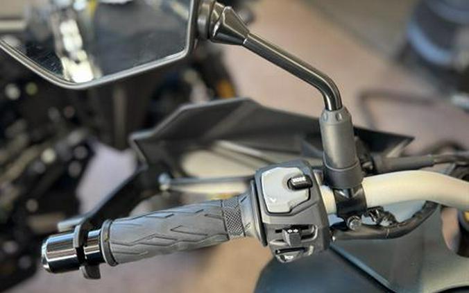 2024 Suzuki V-Strom 800DE Adventure