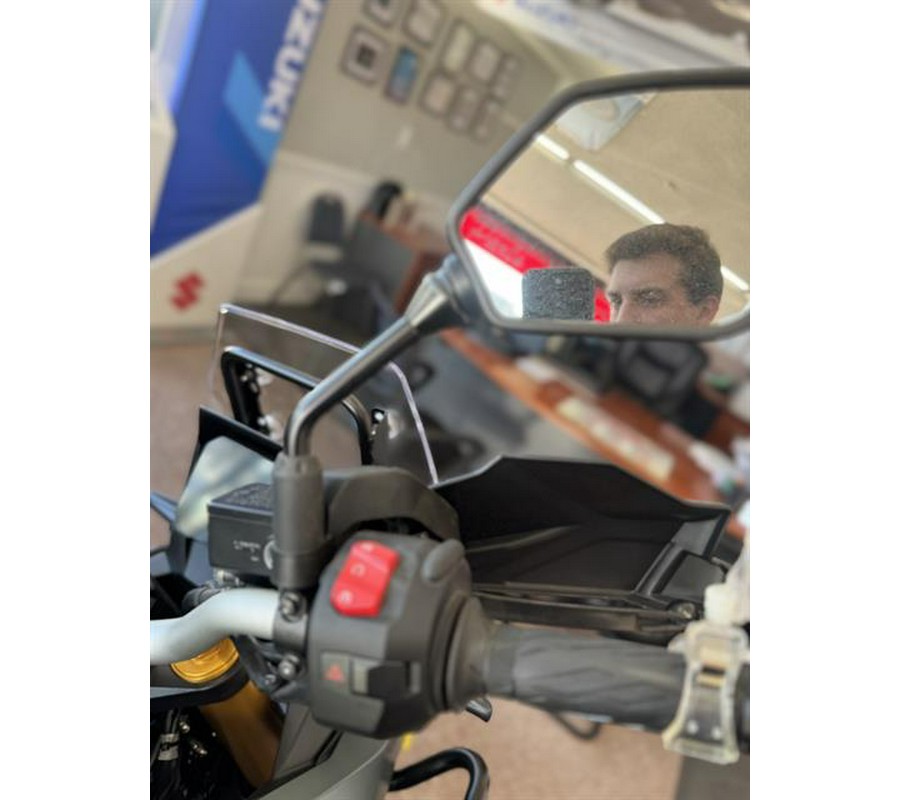 2024 Suzuki V-Strom 800DE Adventure