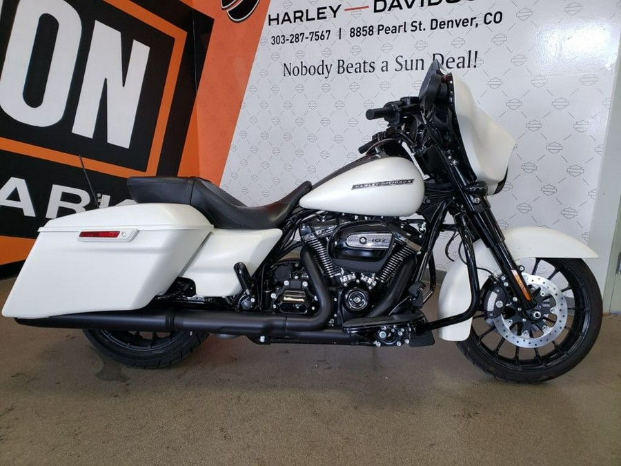 2018 Harley-Davidson Street Glide® Special