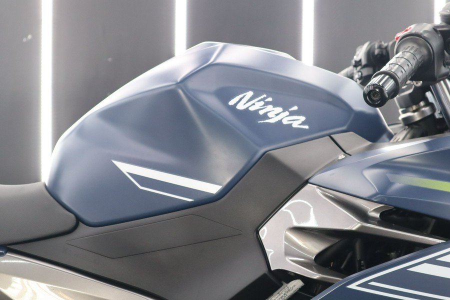 2022 Kawasaki Ninja 400