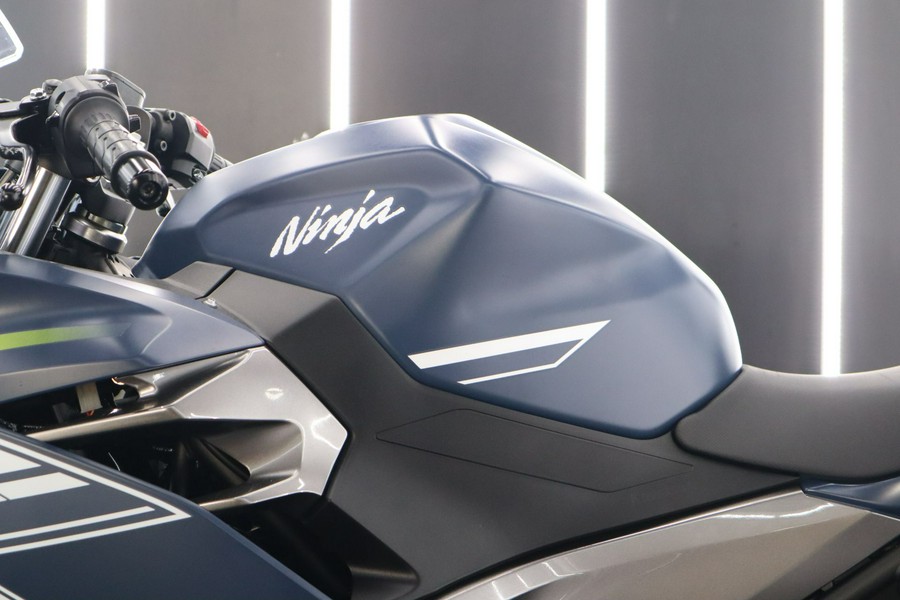 2022 Kawasaki Ninja 400