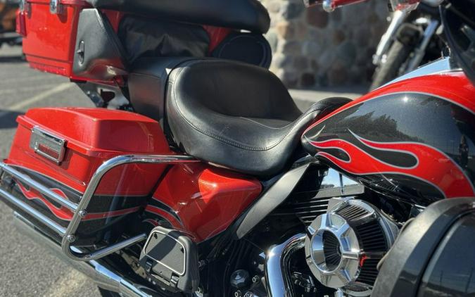 2010 Harley-Davidson FLHTCU - Ultra Classic Electra Glide