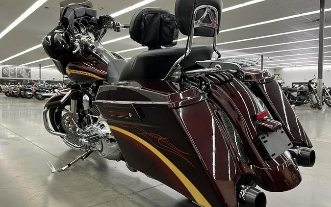 2010 Harley-Davidson® FLHXSE - CVO™ Street Glide®