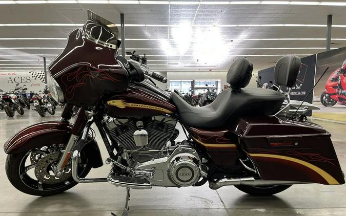 2010 Harley-Davidson® FLHXSE - CVO™ Street Glide®