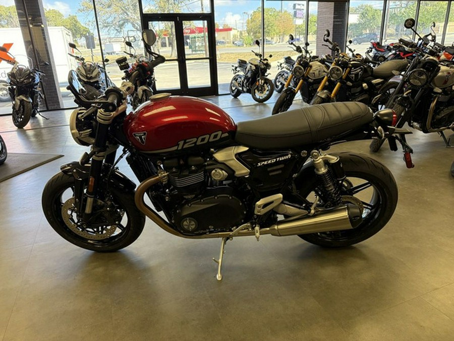 2025 Triumph Speed Twin 1200 Carnival RedSapphire Black